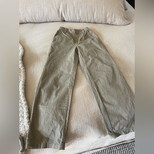 Aritzia Sunday’s best pants